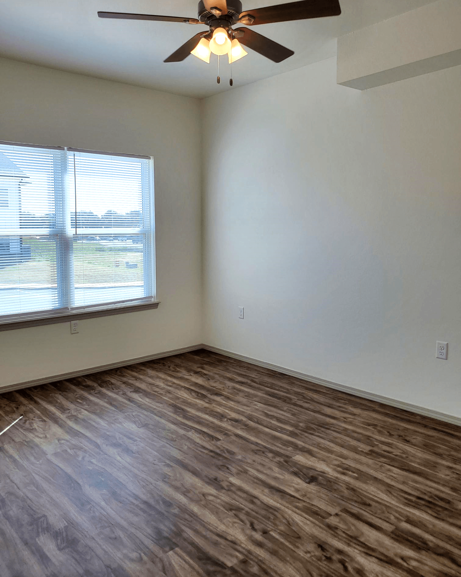 Photos and Video of Avenue Electric Apartments in Springdale, AR